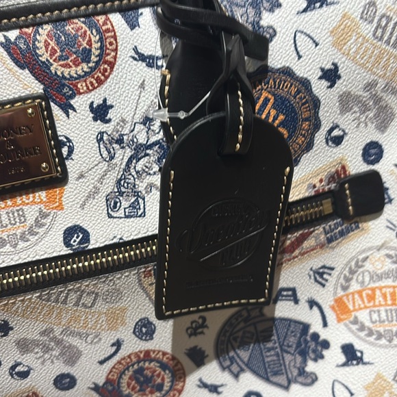 Disney Vacation Club Dooney and Burke Tote NWOT - Picture 3 of 6
